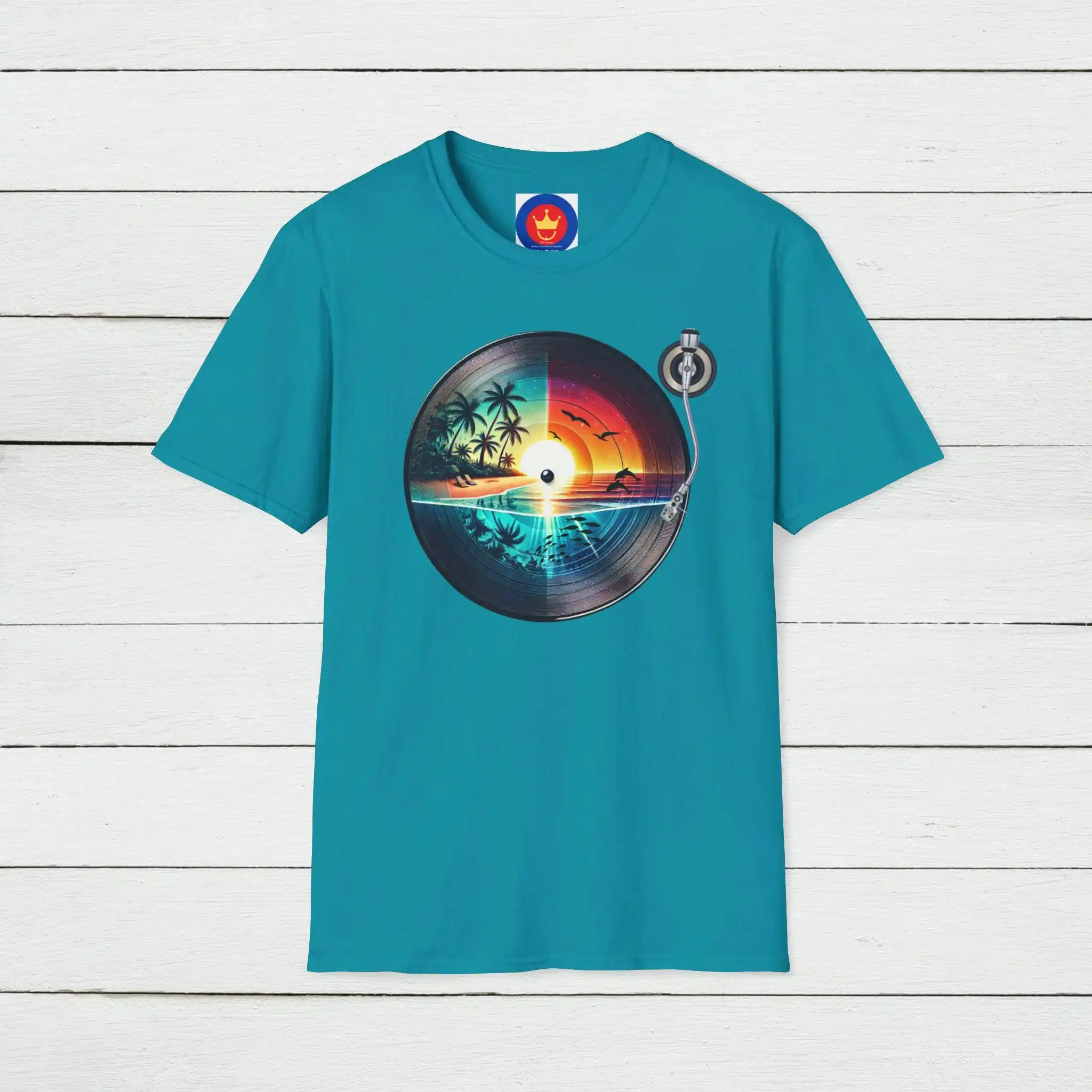 Vintage Vibes Fashion - Camiseta Retrô de Praia em Vinil
