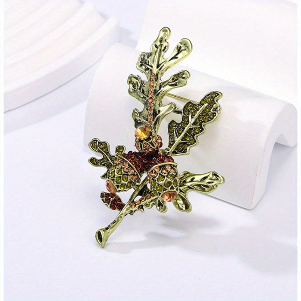 Vintage Fashion Enthusiasts - Broche vintage de bolota e folha