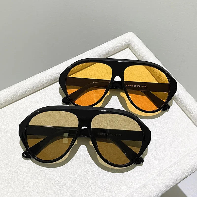 Óculos de Sol Oversized Estilo - Vintage Fashion Images avaliação e preço