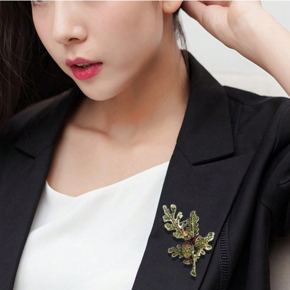 Broche vintage de bolota e fol - Vintage Fashion Enthusiasts avaliação e preço