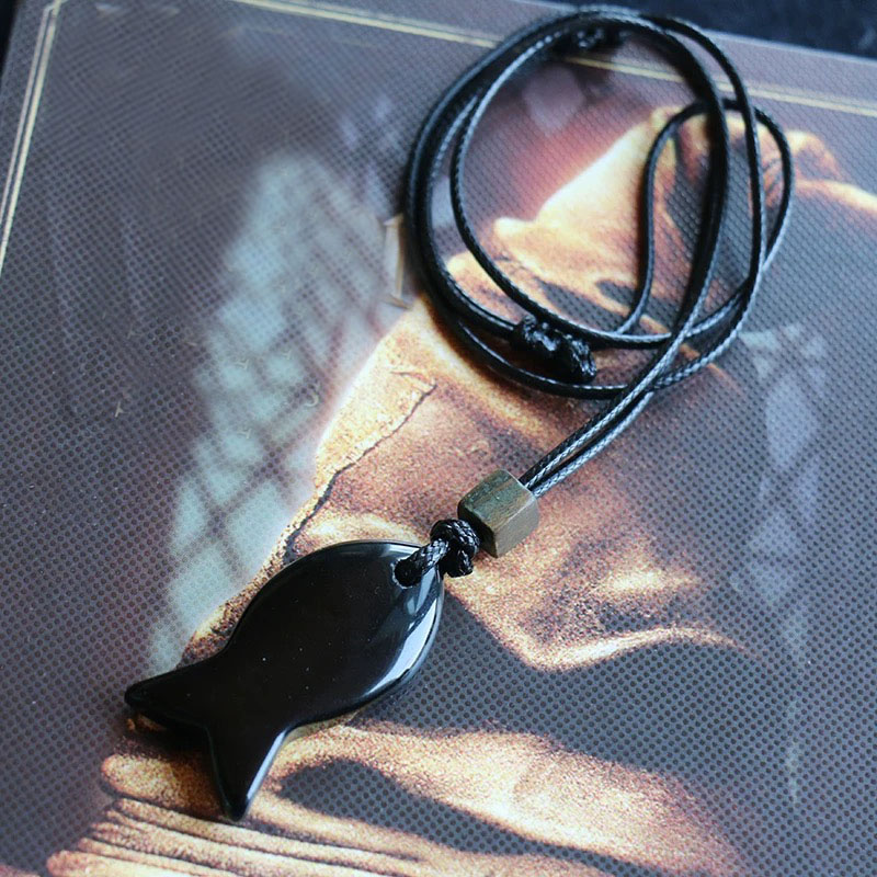 Colar com Pingente em Forma de - Vintage Fashion Enthusiasts avaliação e preço